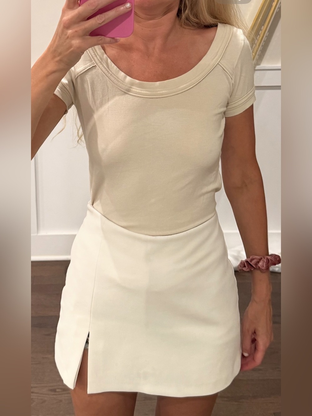 Diesel Cream Scoop Neck Short Sleeve Tee size L